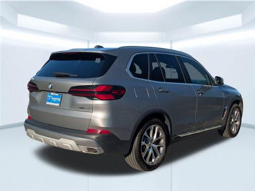 Gray Metallic 2026 BMW X5 sDrive40i