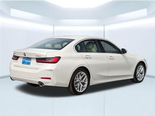 2026 BMW 330 i