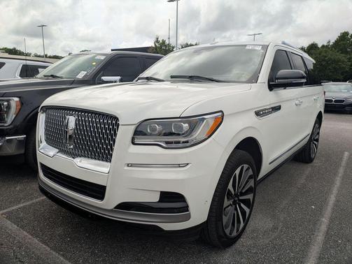 PRISTINE WHITE METALLIC 3C 2023 Lincoln Navigator Reserve