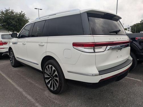 PRISTINE WHITE METALLIC 3C 2023 Lincoln Navigator Reserve