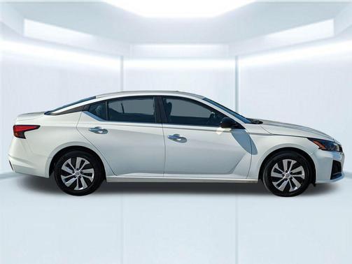 2024 Nissan Altima S FWD