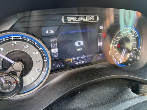 Diamond Black Crystal Pearlcoat 2021 RAM 1500 Limited