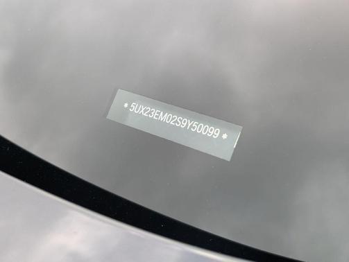 Carbon Black Metallic 2025 BMW X7 xDrive40i