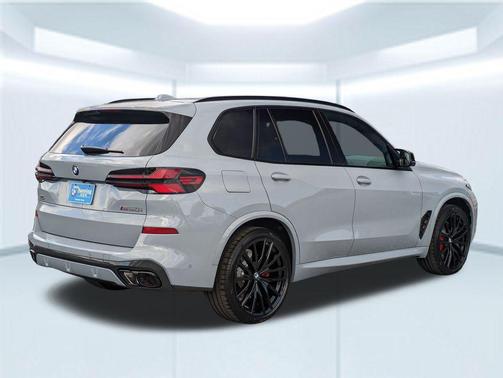 2026 BMW X5 M60i