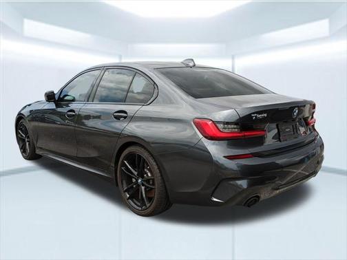 2021 BMW 330 i