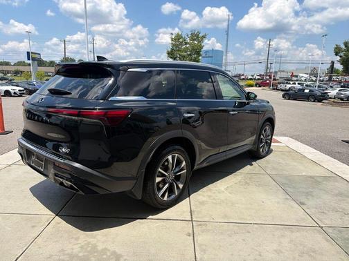 Mineral Black 2023 INFINITI QX60 Luxe