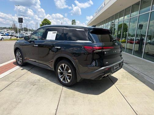 Mineral Black 2023 INFINITI QX60 Luxe