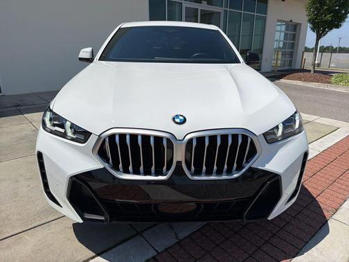 Alpine White 2024 BMW X6 xDrive40i