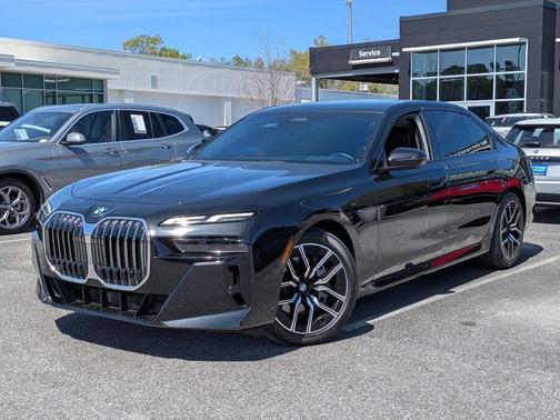 Black Sapphire Metallic 2024 BMW 740 xDrive