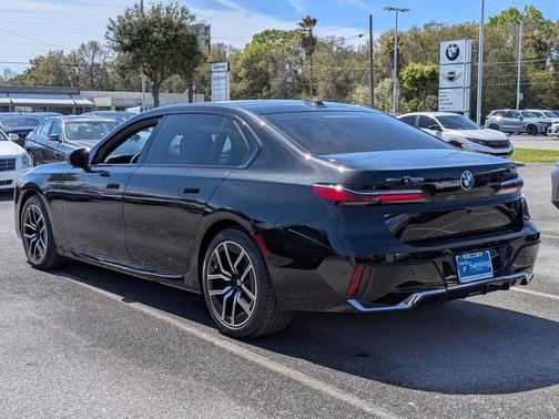 Black Sapphire Metallic 2024 BMW 740 xDrive
