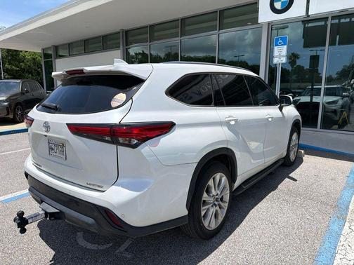 Wind Chill Pearl 2023 Toyota Highlander Limited