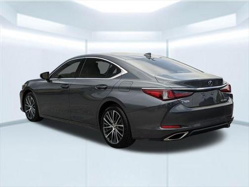 2022 Lexus ES 350 Base
