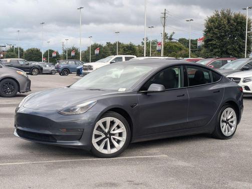 Midnight Silver Metallic 2023 Tesla Model 3 Standard Range