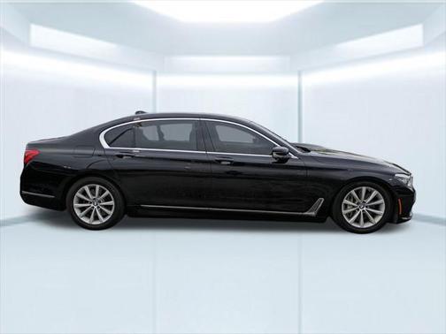 2016 BMW 750 i xDrive