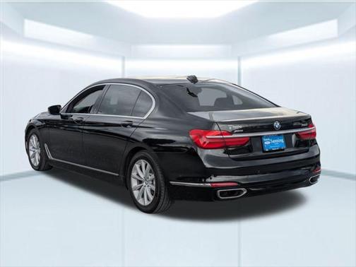 2016 BMW 750 i xDrive