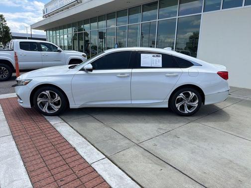 Platinum White Pearl 2018 Honda Accord EX-L
