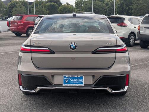 Oxide Grey Metallic 2023 BMW 740 i