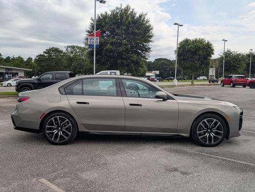 Oxide Grey Metallic 2023 BMW 740 i