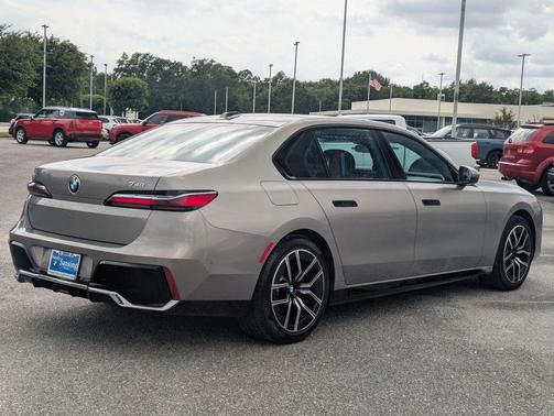 Oxide Grey Metallic 2023 BMW 740 i