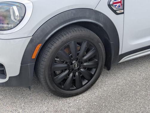 Light White 2019 MINI Countryman Cooper S