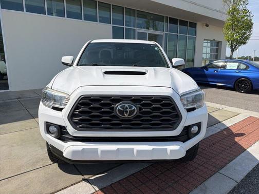 Super White 2020 Toyota Tacoma TRD Sport