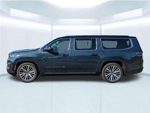 2023 Jeep Grand Wagoneer L Series III 4x4