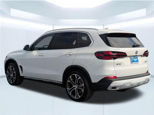 Alpine White 2026 BMW X5 sDrive40i