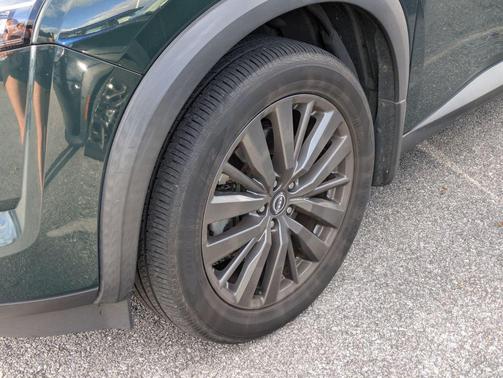 2022 Nissan Pathfinder SL 2WD