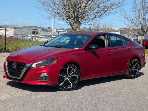 Scarlet Ember Tintcoat 2023 Nissan Altima SR FWD