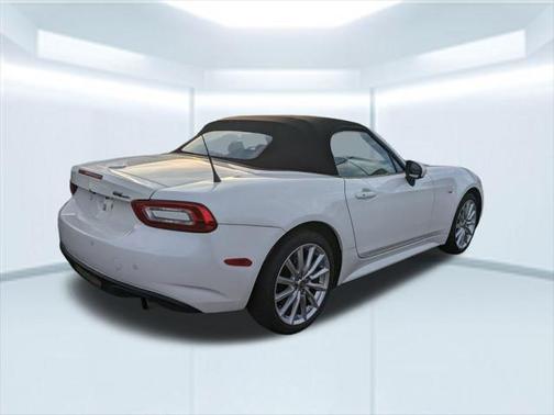 2017 FIAT 124 Spider Base