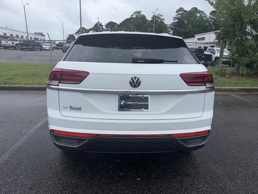 Pure White 2023 Volkswagen Atlas Cross Sport 2.0T SE w/Technology