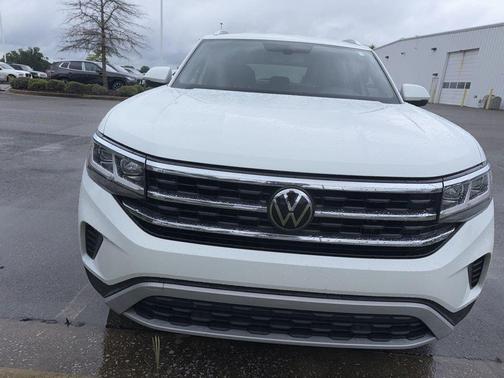 Pure White 2023 Volkswagen Atlas Cross Sport 2.0T SE w/Technology