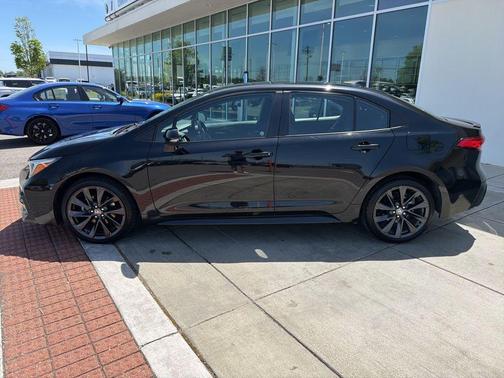 Midnight Black Metallic 2023 Toyota Corolla SE