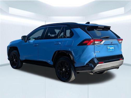 2023 Toyota RAV4 Hybrid SE