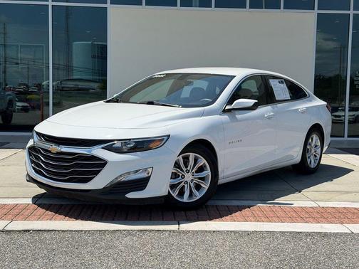 Summit White 2022 Chevrolet Malibu FWD LT