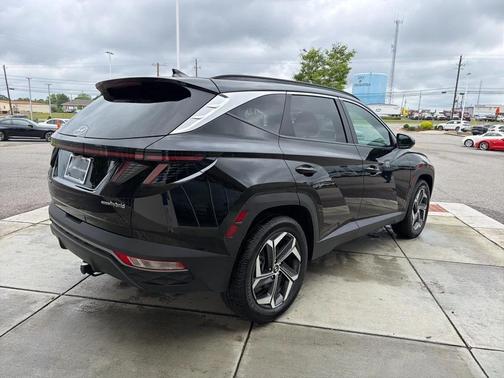 Phantom Black 2023 Hyundai TUCSON Hybrid SEL Convenience