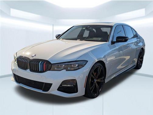Alpine White 2022 BMW 330 330i