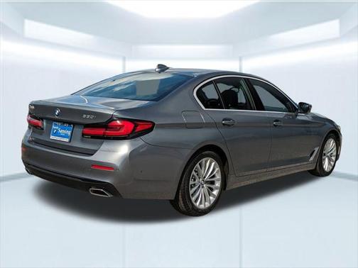 2021 BMW 530 530i