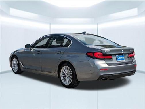 2021 BMW 530 530i