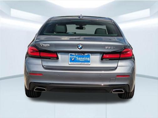 2021 BMW 530 530i