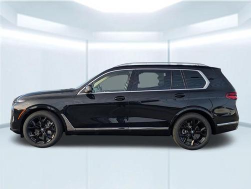 Black Sapphire Metallic 2026 BMW X7 xDrive40i