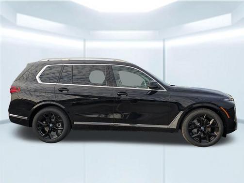 Black Sapphire Metallic 2026 BMW X7 xDrive40i