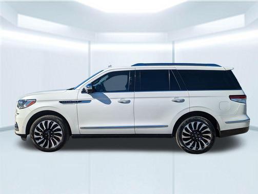 2023 Lincoln Navigator Black Label