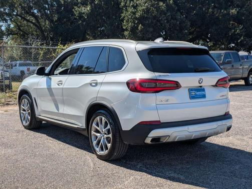 White 2023 BMW X5 sDrive40i