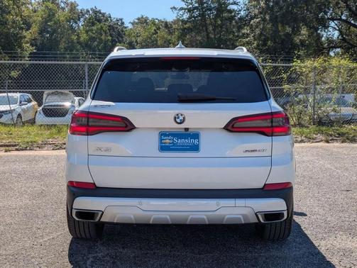 White 2023 BMW X5 sDrive40i