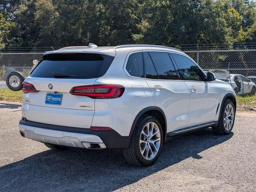 White 2023 BMW X5 sDrive40i