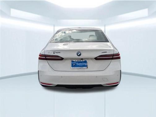 Alpine White 2024 BMW i5 eDrive40