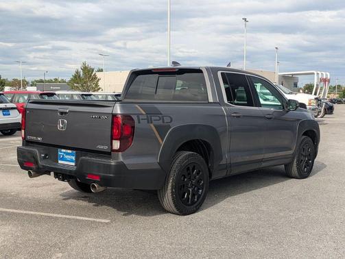 Gray 2023 Honda Ridgeline RTL