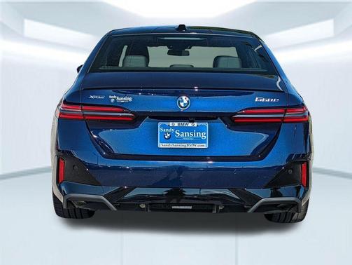 Tanzanite Blue II Metallic 2026 BMW 550e 550e xDrive