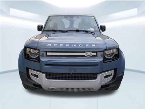 2023 Land Rover Defender 110 SE